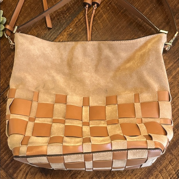 MICHAEL Michael Kors | Vivian Woven Hobo Bag in Shell Suede & Acorn Leather - Picture 5 of 16